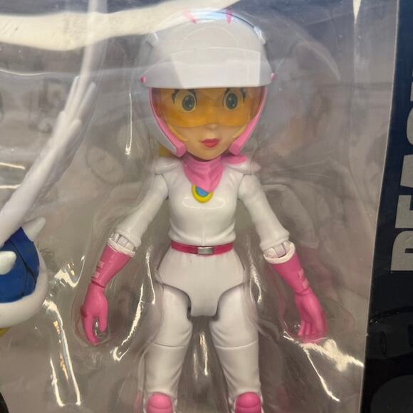 Super Mario Bros. Movie Peach 5 Inch Action Figure - Picture 2 of 5